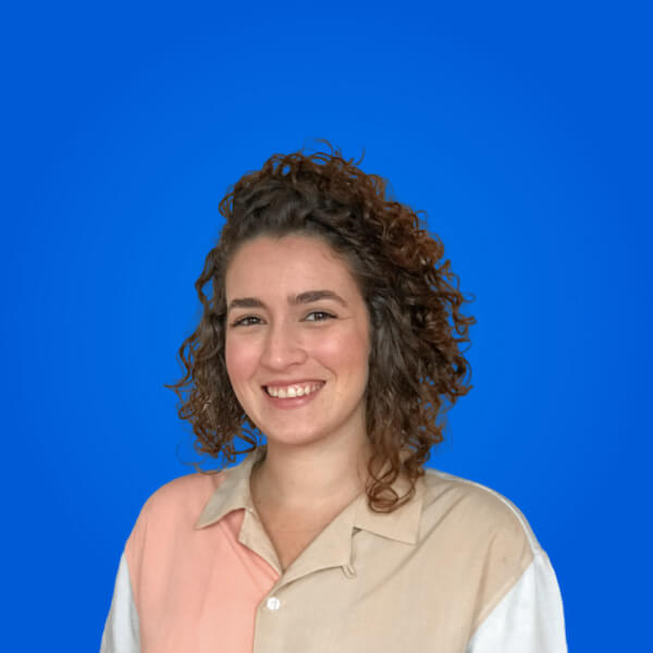 /images/headshots/lira-julia-h.jpg